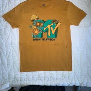 MTV music television T shirt mushrooms‎ and daisy